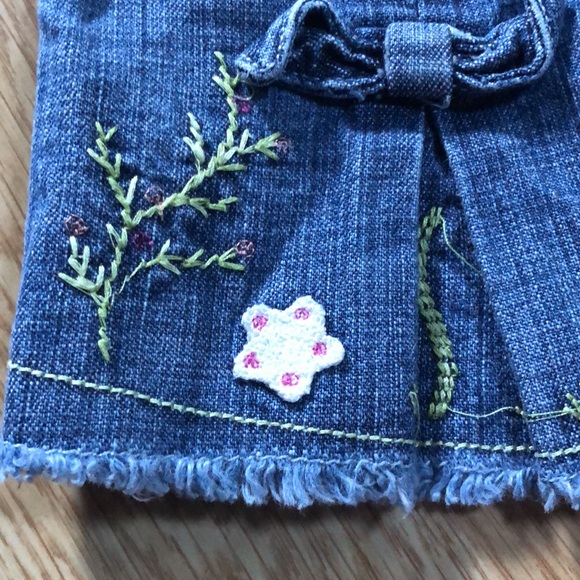 Baby gap jeans snap crotch elastic waist embroidered appliqué 12-18 Months - Picture 3 of 12